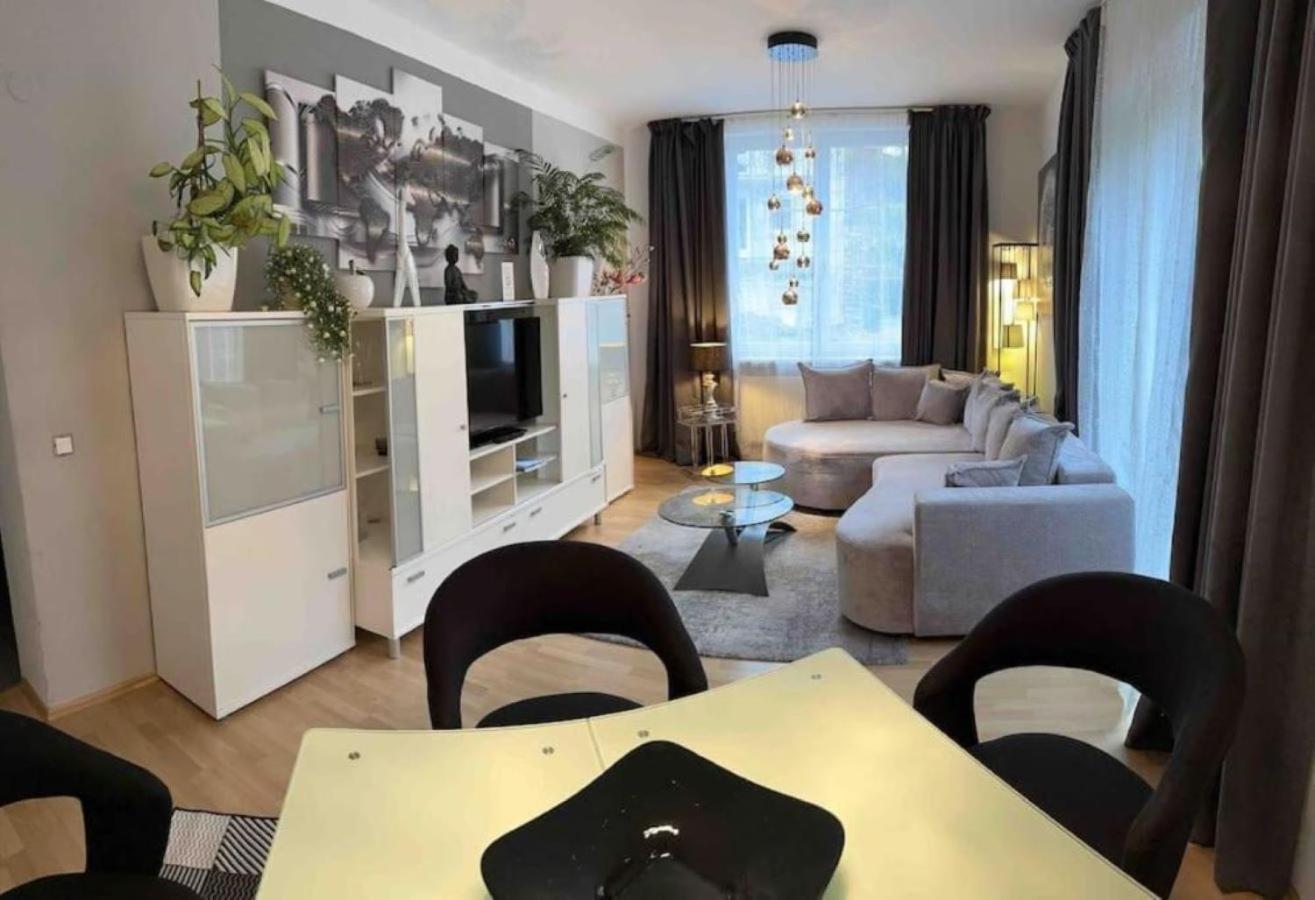 Wohnung 1 Mit 2 Schlafzimmern Und Terrasse Großgmain Buitenkant foto